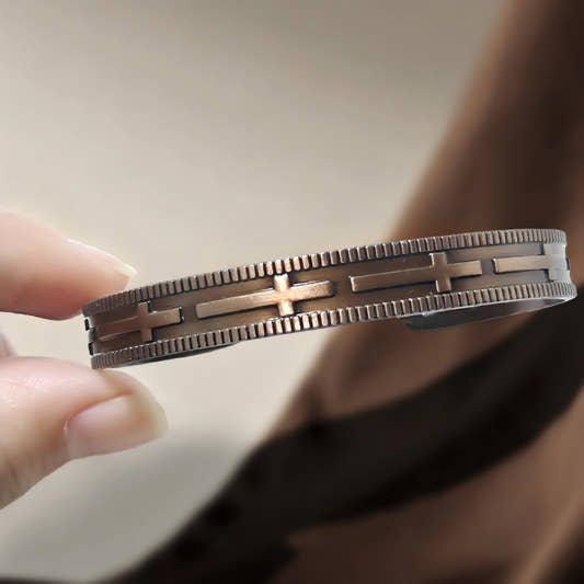 Magicfad Adjustable Magnetic Copper Bracelet - A Timeless Traditional Accessory