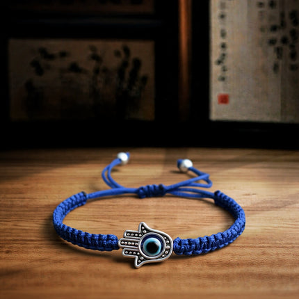 Magicfad Handgefertigtes Armband mit Hamsa-Symbol aus rotem Faden – Kulturelles Symbol &amp; Persönliche Bedeutung