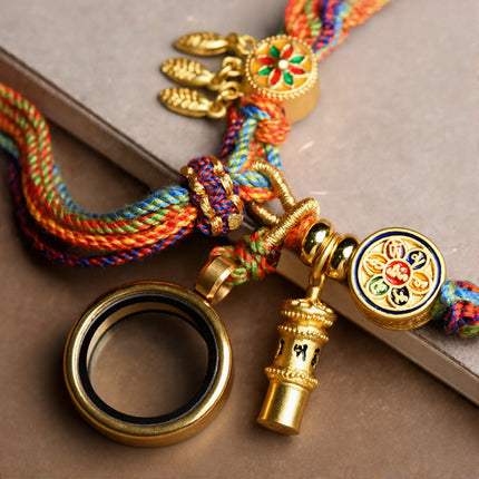 Magicfad Tibetisches Om Mani Padme Hum Traumfänger-Reinkarnationsknoten-Armband - Ein Symbol der Verbindung und Kontinuität