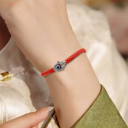 Magicfad Handgefertigtes Armband mit Hamsa-Symbol aus rotem Faden – Kulturelles Symbol &amp; Persönliche Bedeutung
